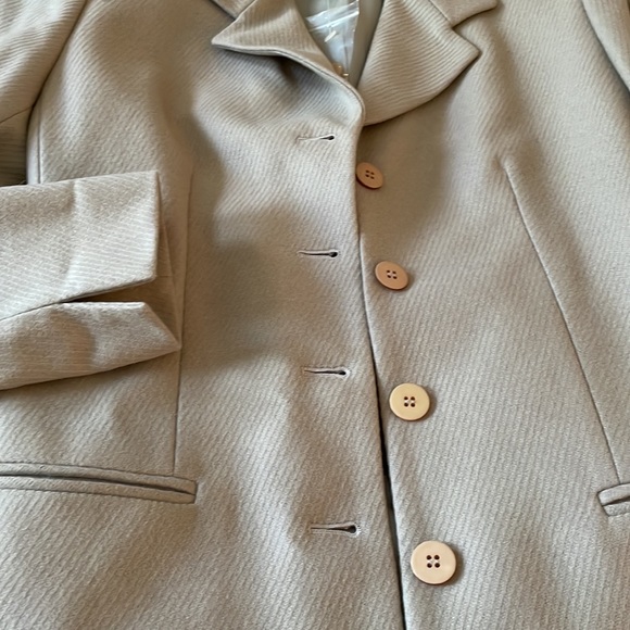 Elements exclusively Spiegel wool beige blazer size 2 - Picture 8 of 11